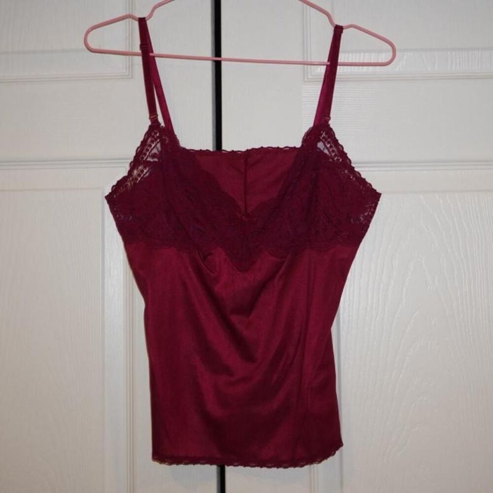 American-vintage Women's Burgundy and Red Vest